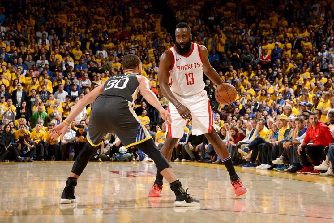 解读詹姆斯打控卫,詹姆斯哈登技能解说