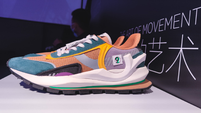 李宁时装周2018什么系列,李宁时装周帽子惹争议