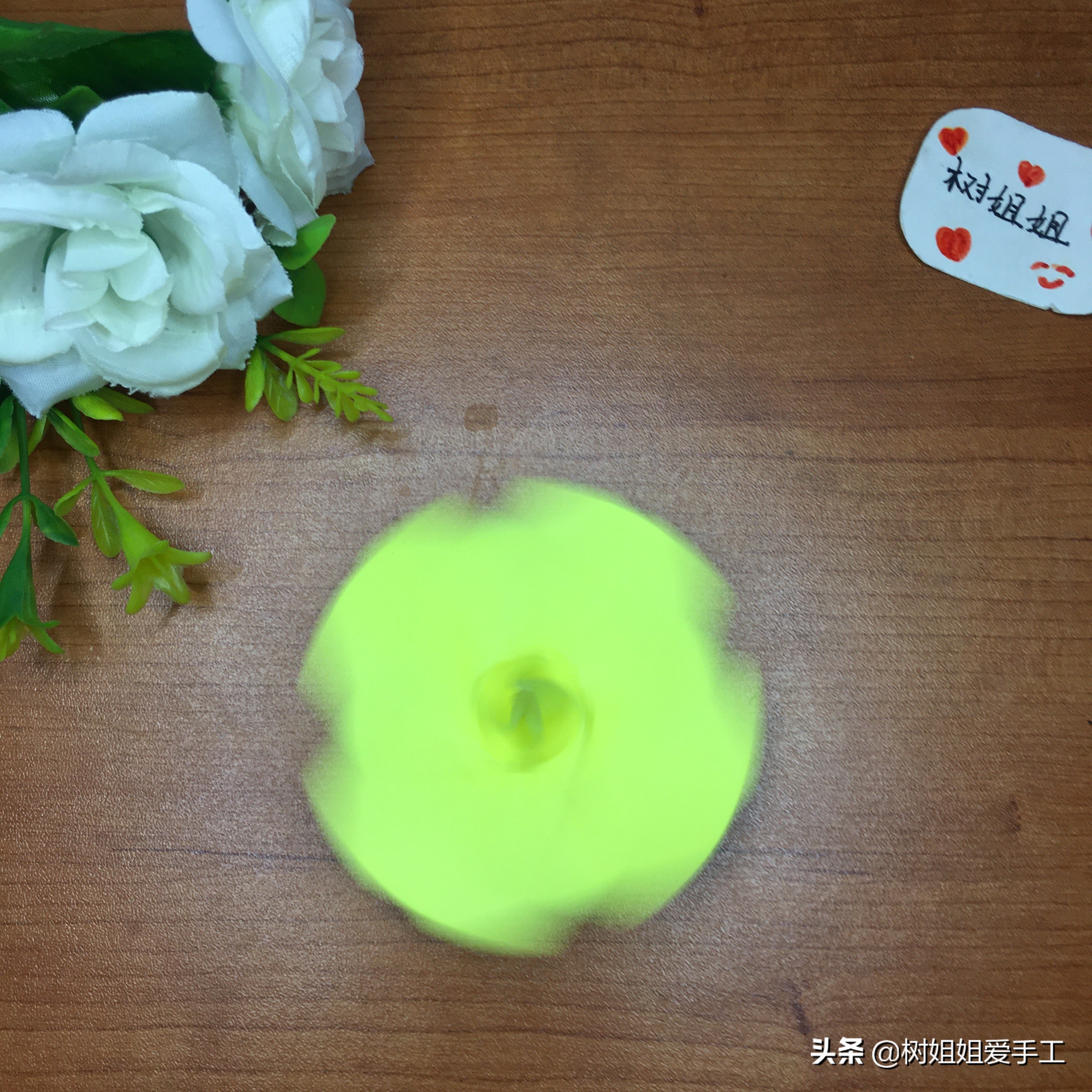 折纸陀螺教程用两张a4纸折陀螺,不用剪刀不用胶水能玩的折纸陀螺