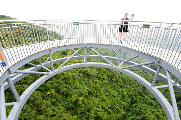海南呀诺达热带雨林文化旅,三亚诺达雨林旅游攻略