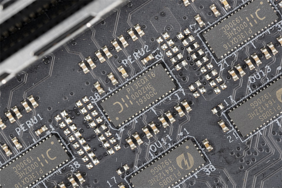 鍗庢搸z490aqua姘村喎瑁呮満,娣卞害瑙f瀽鍗庢搸z490