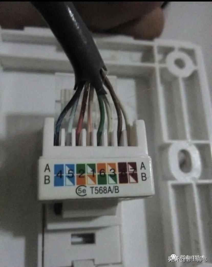 感谢电工师傅上门修电路,感谢电工师傅不畏风雨抢修