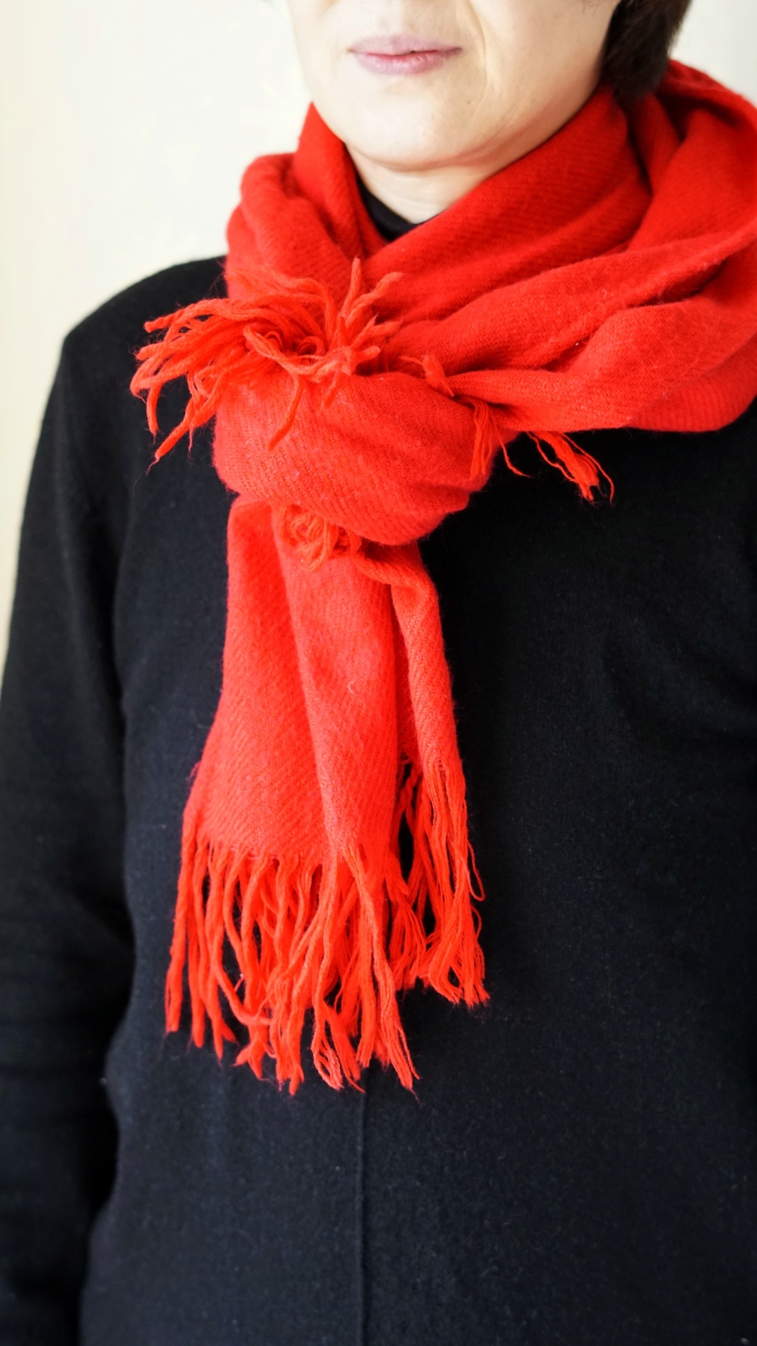 教你围巾系法显瘦搭配,韩式围巾的各种围法慢动作