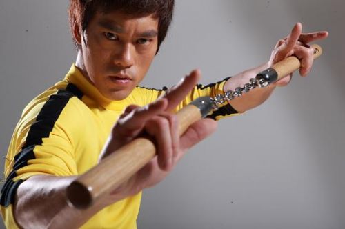 陈国坤少林足球模仿李小龙,李小龙扮演者陈国坤先生视频