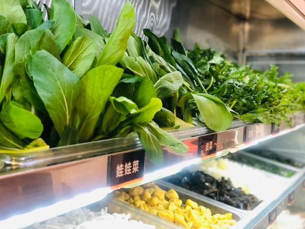 麻辣烫杨国福和张亮哪个便宜,麻辣烫杨国福和张亮什么关系