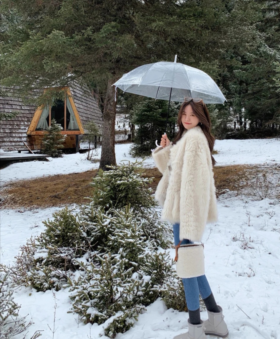 皮草外套大衣,皮草外套怎么穿出时髦感