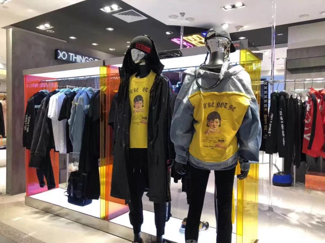 觉得太平鸟、GXG、卡宾不够潮？这个潮流男装可能正对你胃口！