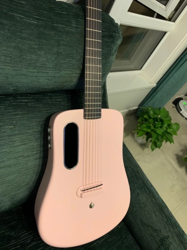 一个没钱的吉他爱好者聊聊他弹过的十几把吉他