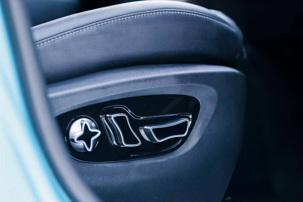 硬杠蔚来车长5米续航超700公里,纯电续航超1000km图说蔚来et7