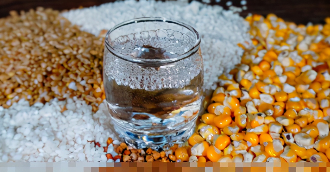 买纯粮酒怎样鉴别,买粮食酒怎么看是真酒