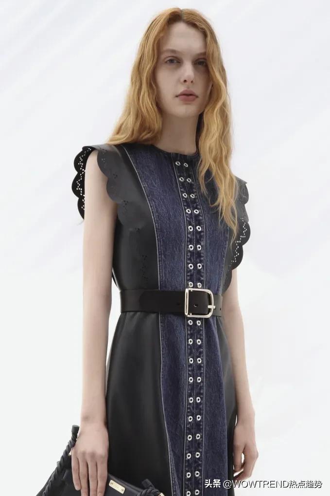 鍜枃鍤煎瓧琛ｆ湇,鍜枃鍤煎瓧2004