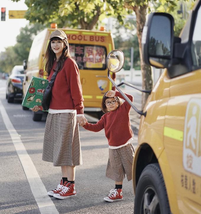 小白鞋来一双穿起来时尚又潮流,初春鞋子气质