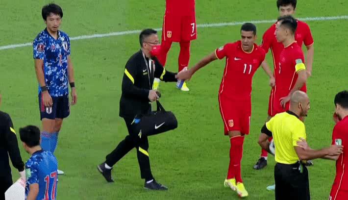 巨星实力！梅西和内马尔他们的个人秀，什么时候能在国足看到？