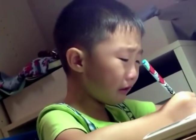 孩子总和家长对着干,孩子跟家长对着干应该如何管教