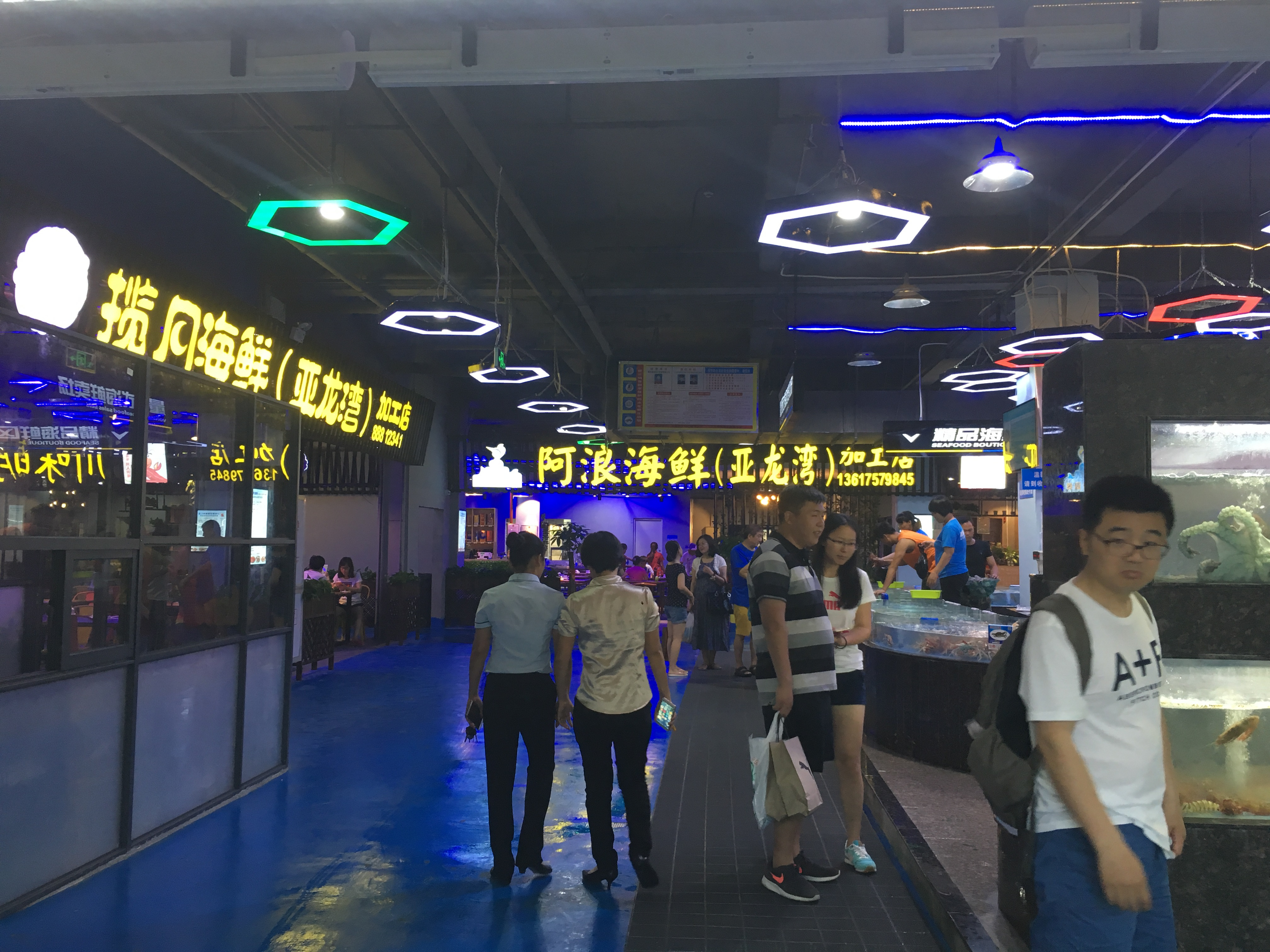 带最爱的人去吃美食,和最爱的人去哪里好玩