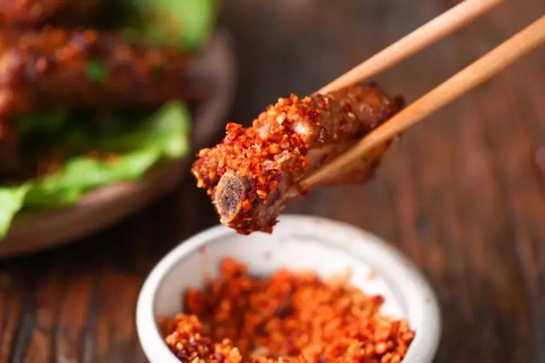 蒜香排骨椒盐排骨最正宗的做法,椒盐蒜香排骨的做法和腌制方法