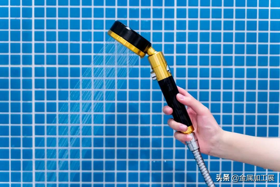 太空铝一键止水增压花洒,自动除垢花洒恒温增压花洒推荐