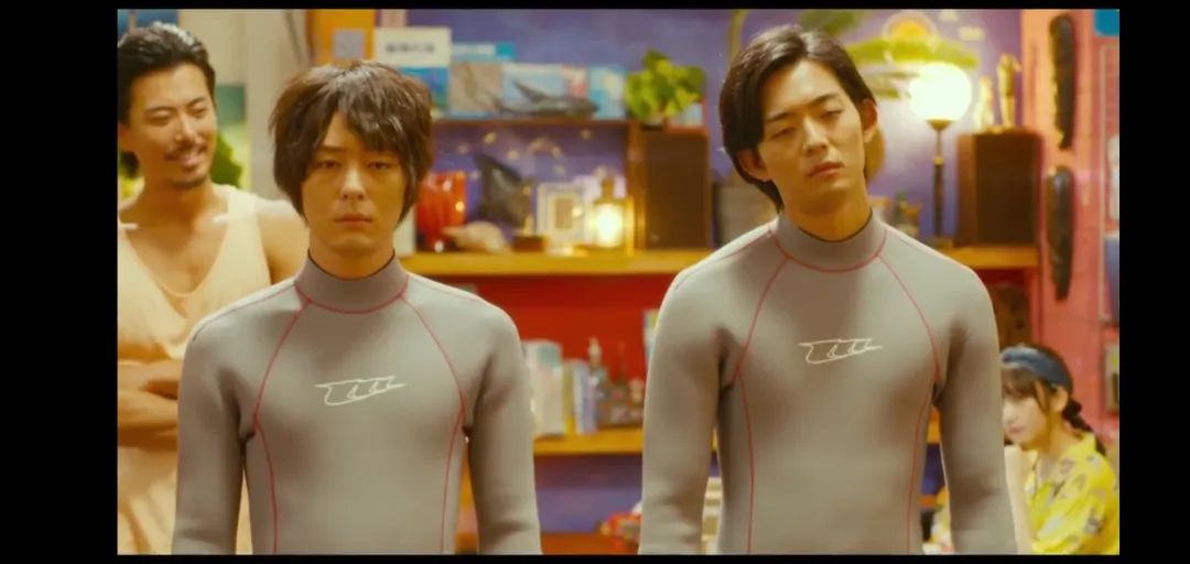 满屏马赛克的青春，中二又鸡冻