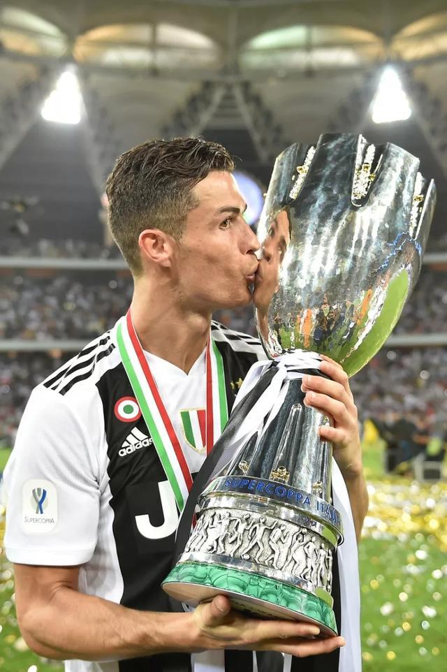 c罗的巅峰期为什么这么长,c罗巅峰时刻全集