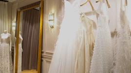 昆凌结婚穿的婚纱真的好大气,唐嫣昆凌婚纱