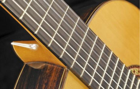 木吉他整体保养必备的东西,吉他木材为什么要风干这么久