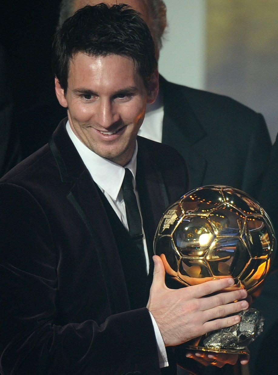 c罗个人荣誉和梅西个人荣誉,天下足球绝代双骄c罗与梅西