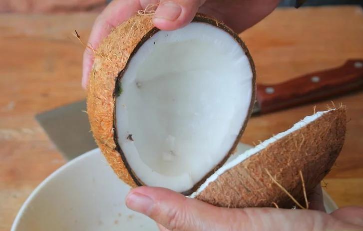 椰子壳怎么能轻松打开,带有盖子的椰子怎么打不开