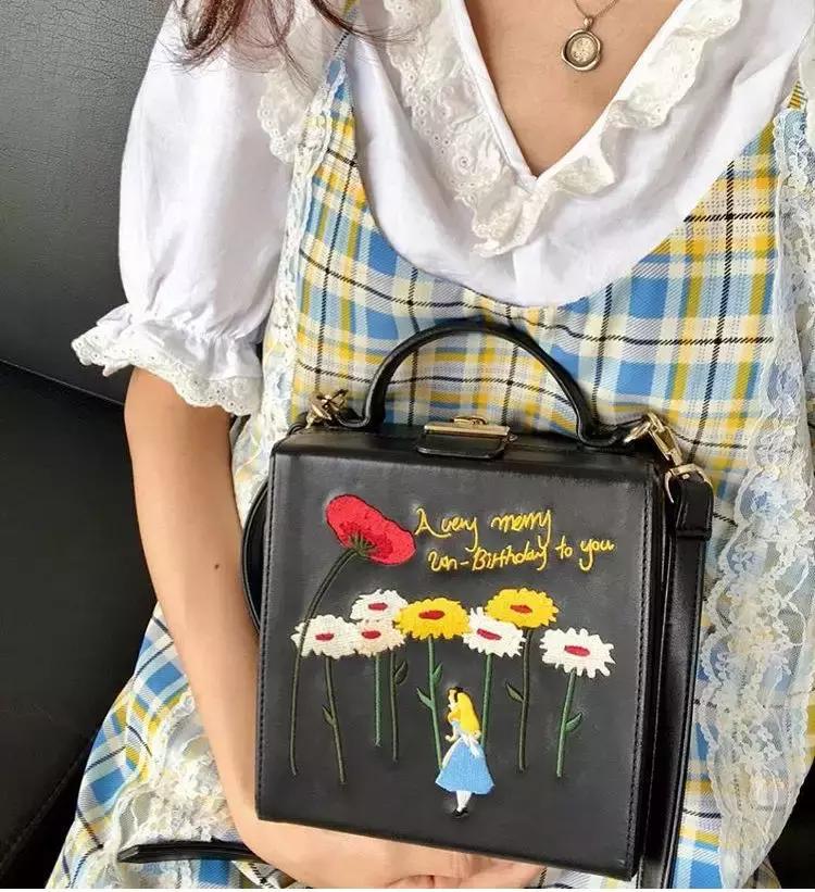 女生第一个入门名牌包怎么选,人生第一只名牌包怎么选