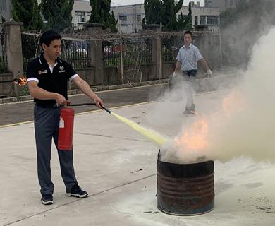 消防灭火器使用演练报道稿,消防演练灭火器使用方法