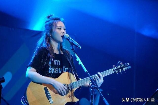 快速提高歌唱水平的方法——打开喉咙的训练