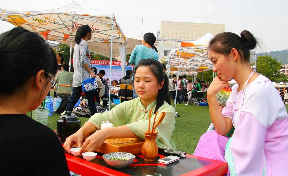 大一新生要不要加入大学社团,大一新生在校社团如何选择