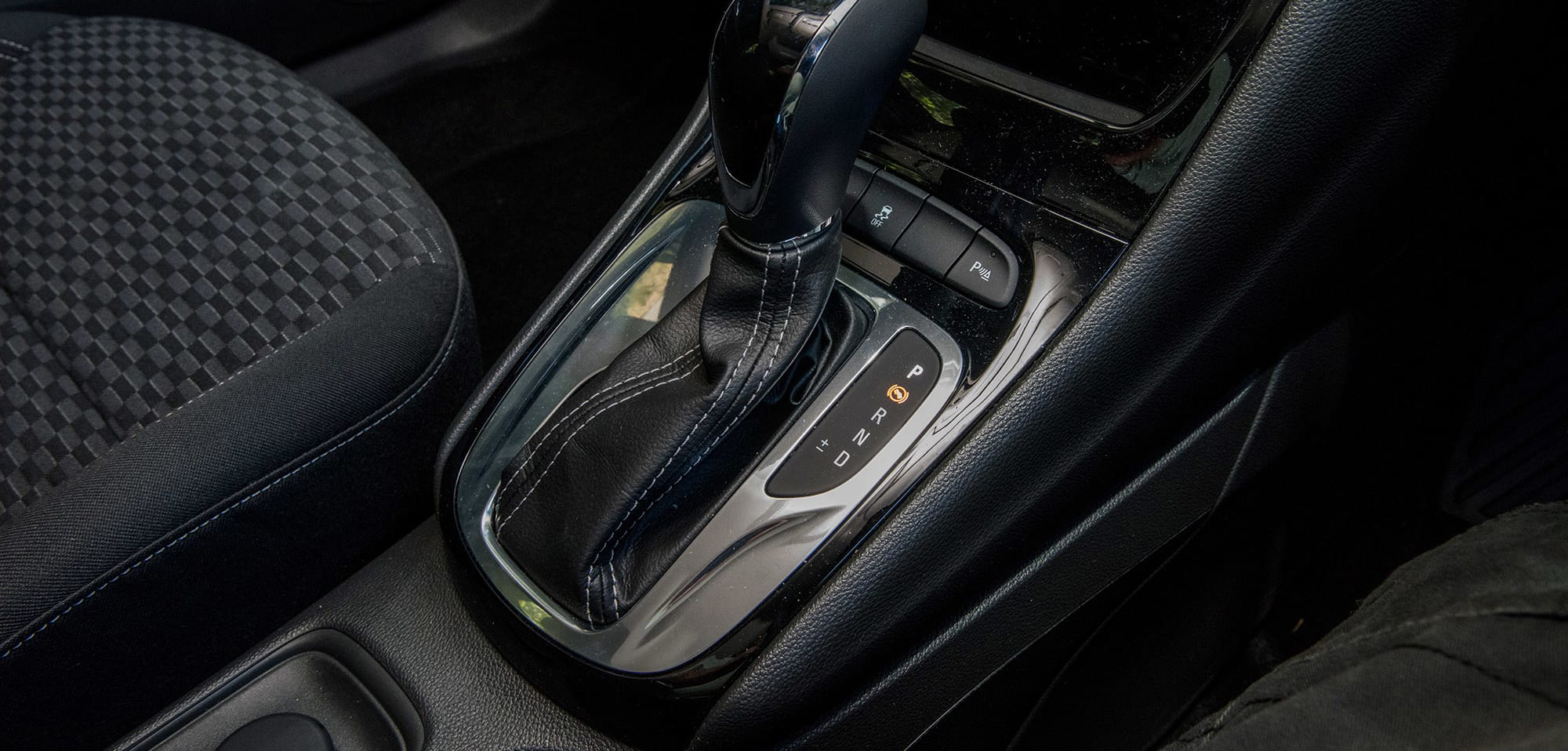 国内别克威朗开起来太过平淡，澳洲版威朗动力性能才更具看点