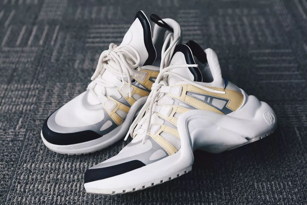 lv老爹鞋女款archlight,lv老爹鞋白色老花真假