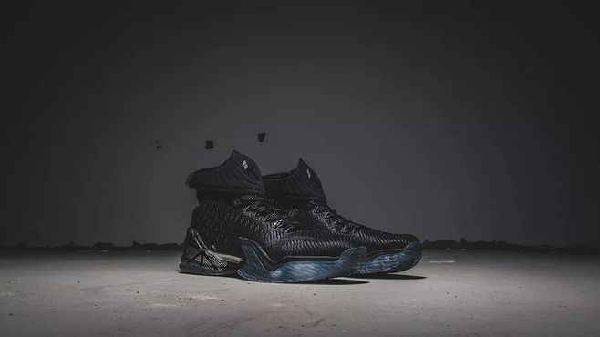 黑豹联名配色篮球鞋,安踏黑豹联名跑鞋