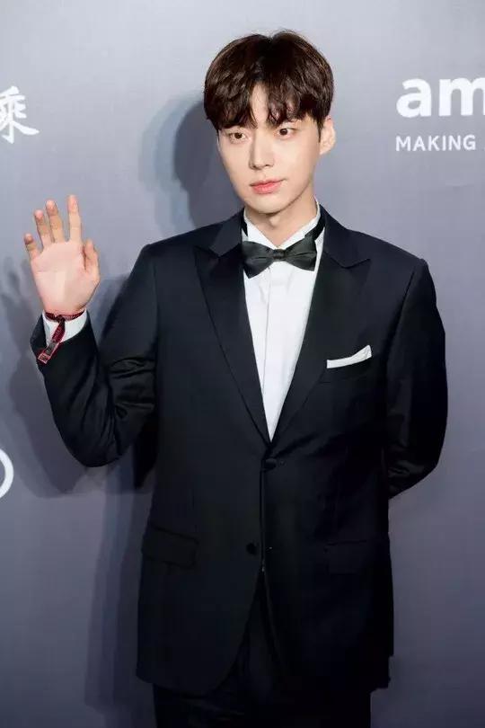 发际线高额头太饱满适合什么发型,发际线大额头高适合的发型