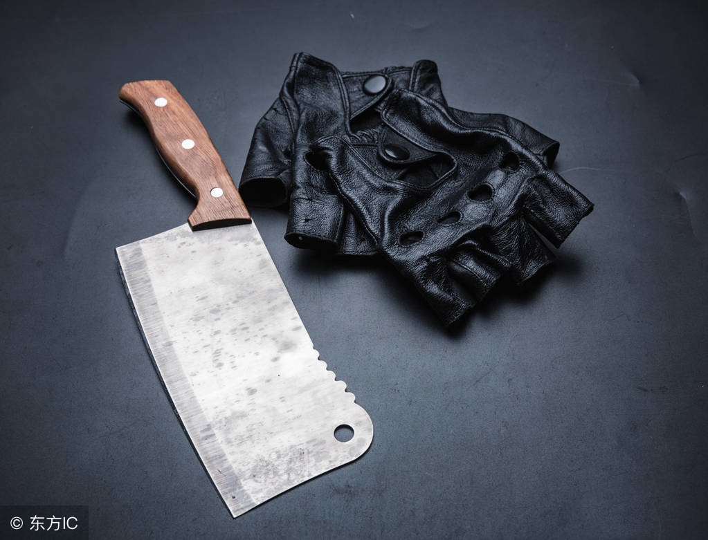 工伤四根手指切断,工伤被压断4根手指