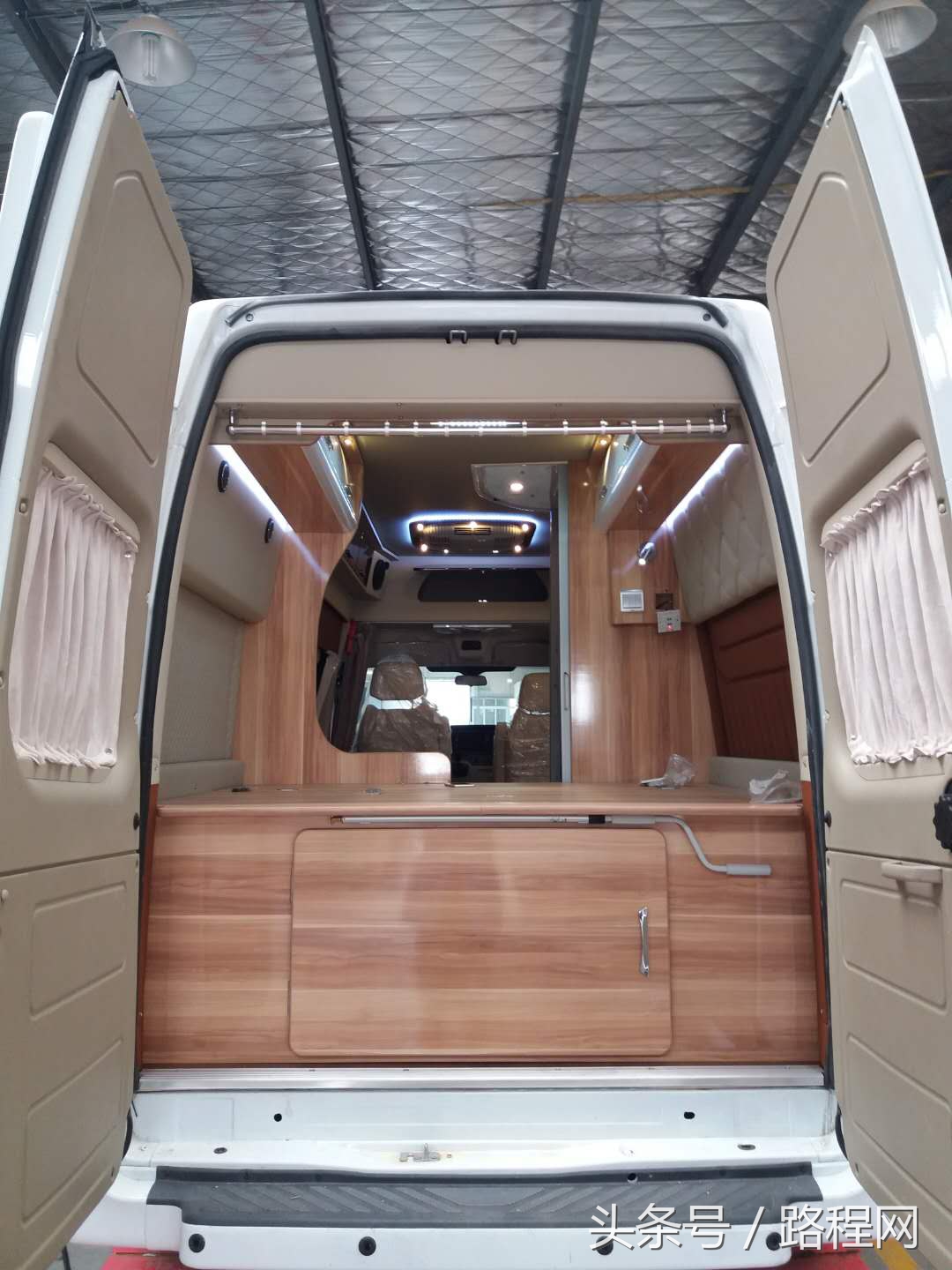 新款江铃新全顺b型房车,江铃新全顺b型房车