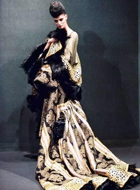 纪梵希哪年离世的,纪梵希死亡色号