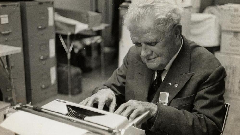 唯一一个双三冠王教练,唯一总决赛让三追四的教练