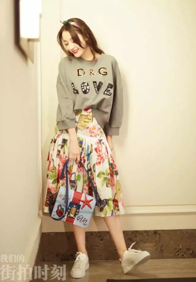 杨幂同款卫衣穿搭,杨幂同款卫衣如何搭配