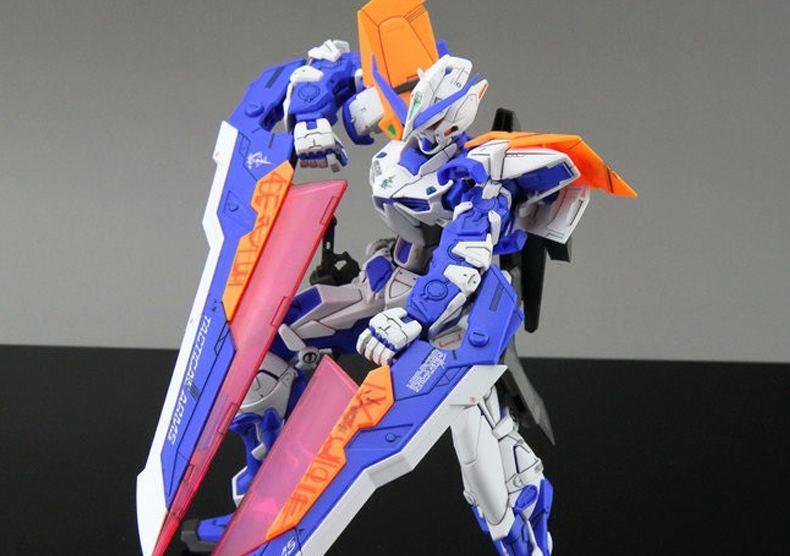 高达中那些出现在外传中颜值极高的机体——蓝色异端系列
