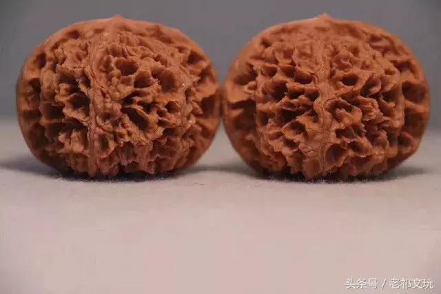 文玩核桃盘黑了有什么补救方法吗,文玩核桃不盘的时候要放袋子里吗