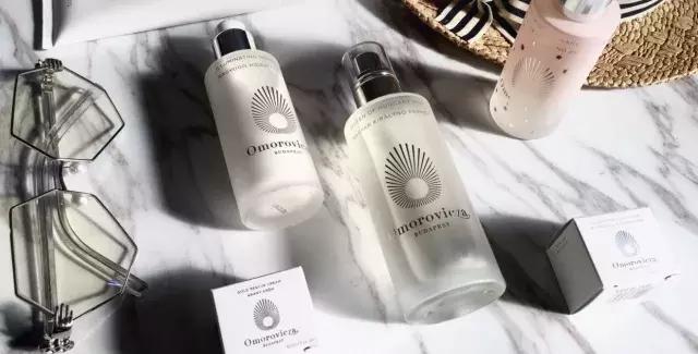 晒后舒缓镇定喷雾,镇静舒缓补水喷雾