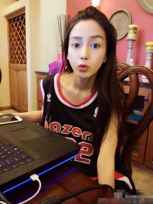 美腻的家居服在家也要美美哒,给自己配上一套漂亮舒服的家居服