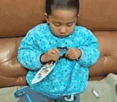 生二胎的搞笑对比,生二胎看老大不顺眼