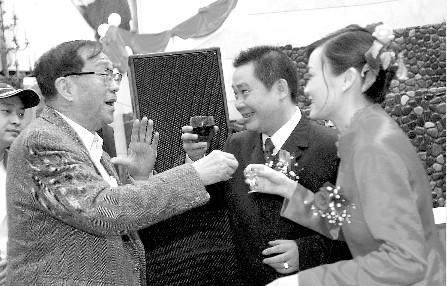 翻出张旧照片,翻出陈旧的老照片