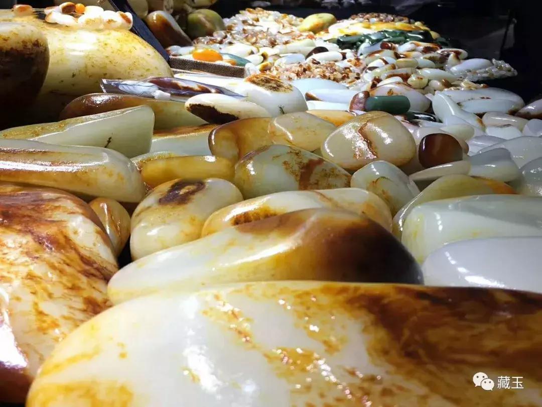 网上炒作玉石套路骗局,315曝光玉石骗局