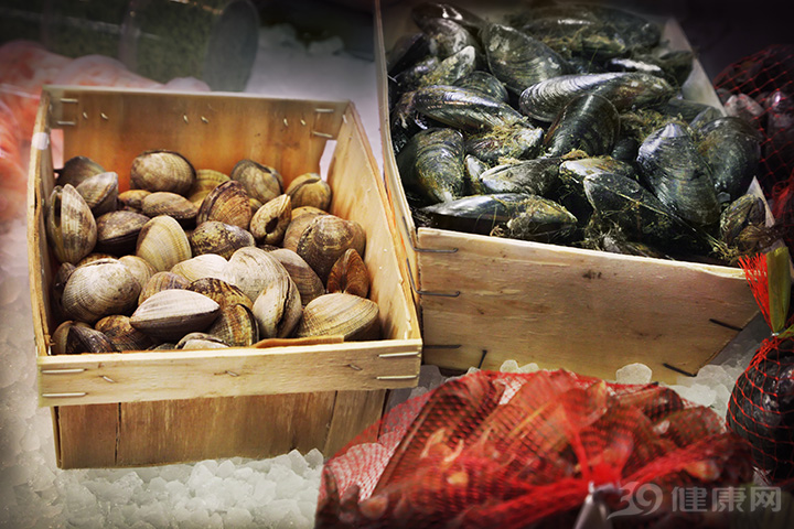 上楼梯膝盖突然痛一下是怎么回事,上下楼梯膝盖痛吃啥药