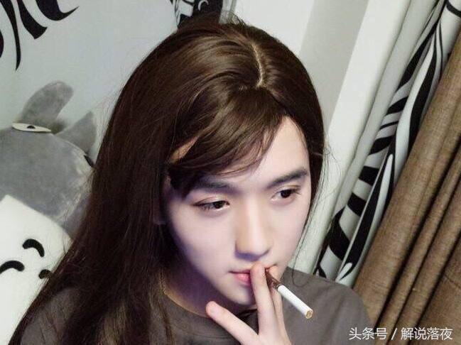 真正的绝地求生第一女装大佬！钟欣桐：蛋哥的撒娇技术比我厉害