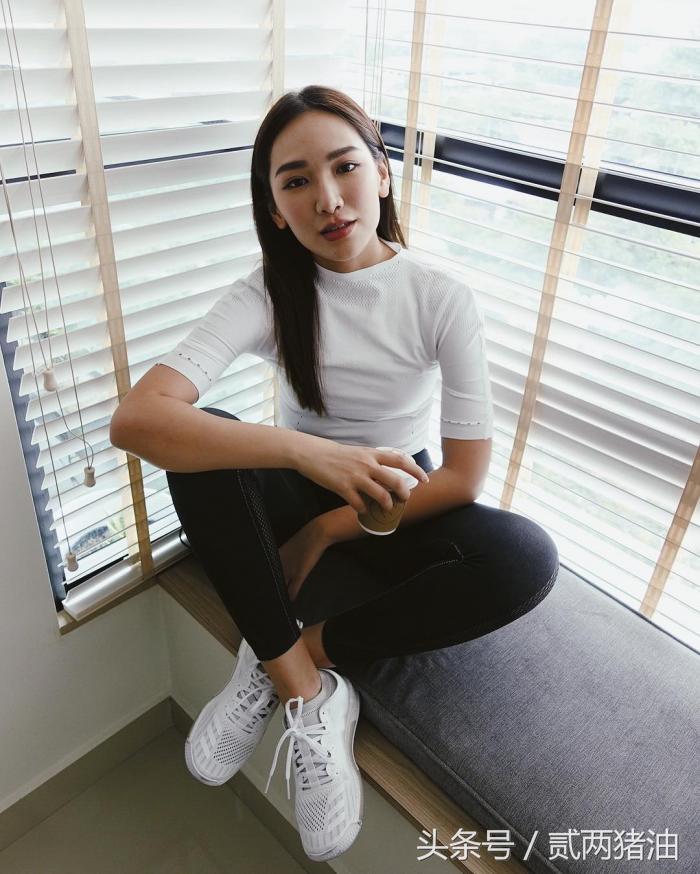 别再一成不变的穿你的Tee了，来些不一样的吧~